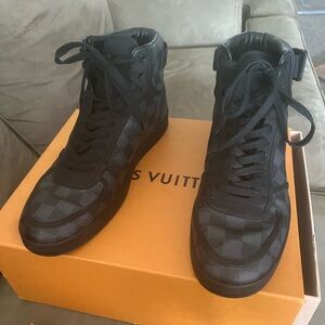 Louis Vuitton Rivoli High Sneakers in Black Damier